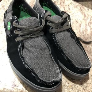 Men’s Sanuk sneakers size 8